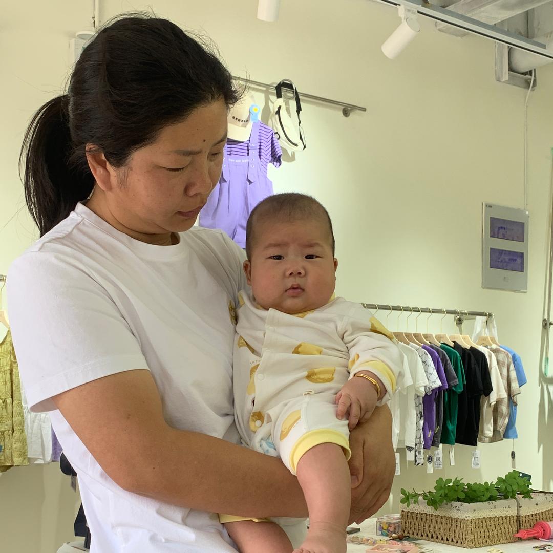 40岁的嫂子和4个月的小叔子