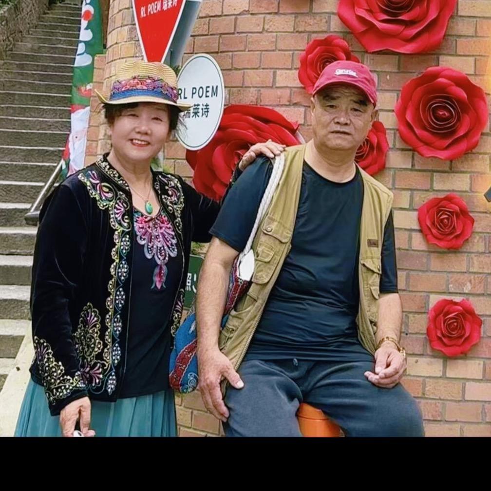 如意姐老两口房车畅游中国