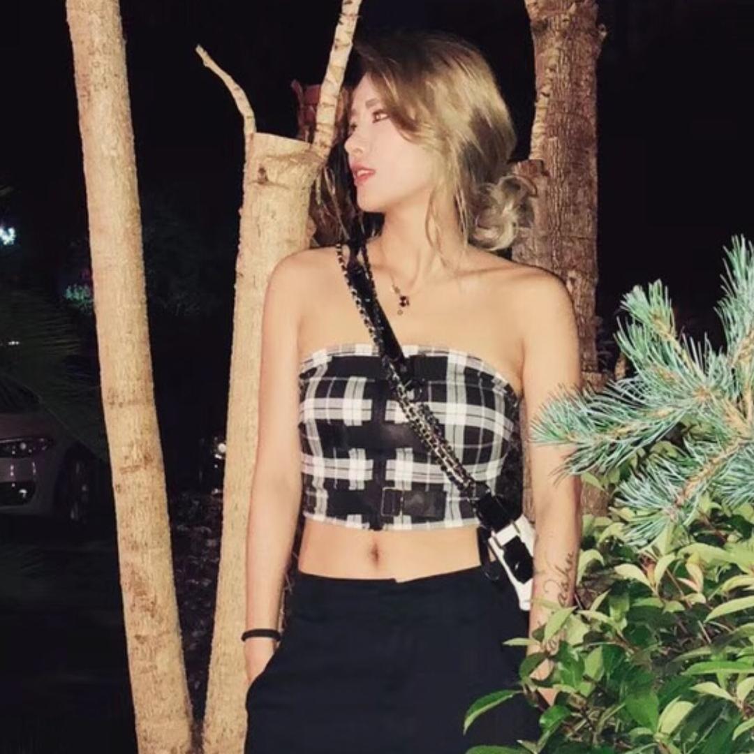 小黑妹Monica