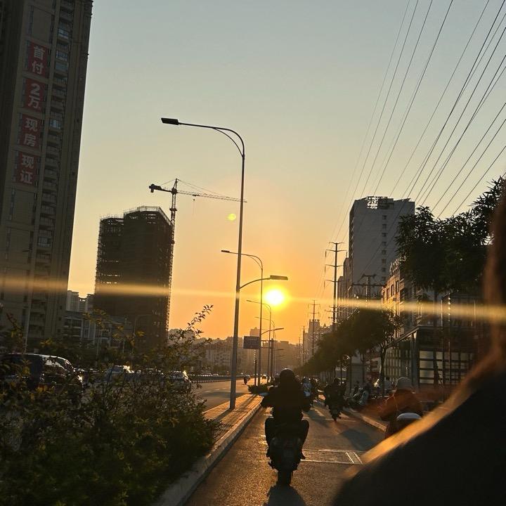 褐医伊亞