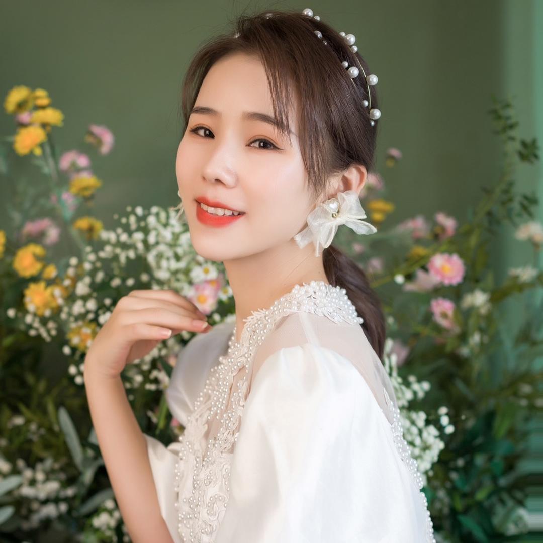 语菲初彩美甲：海燕