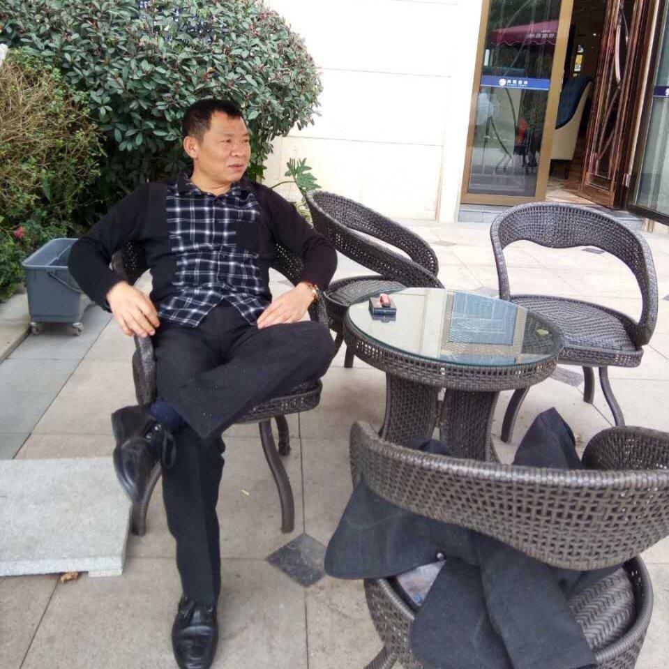 雄鹰