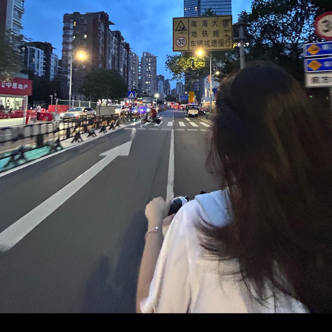 哈里乐乐鸭子