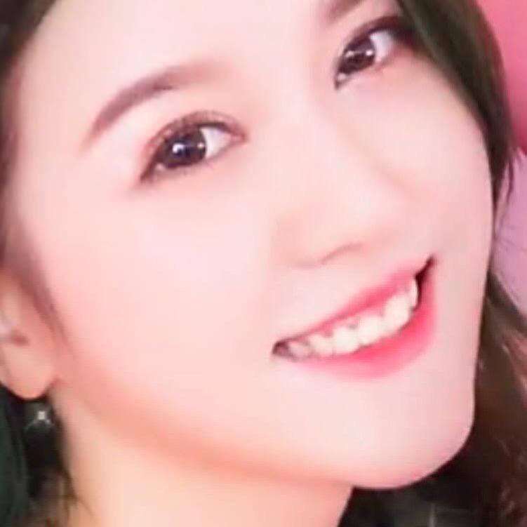 路边青草花儿乐🌹🌹🌹