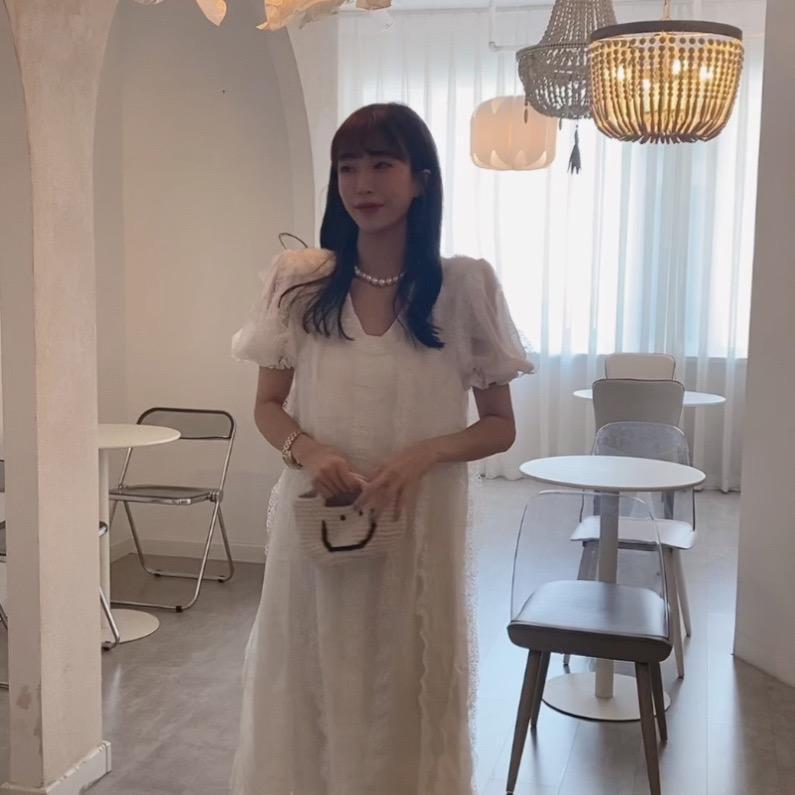 悦悦韩系穿搭 （上午11点直播）