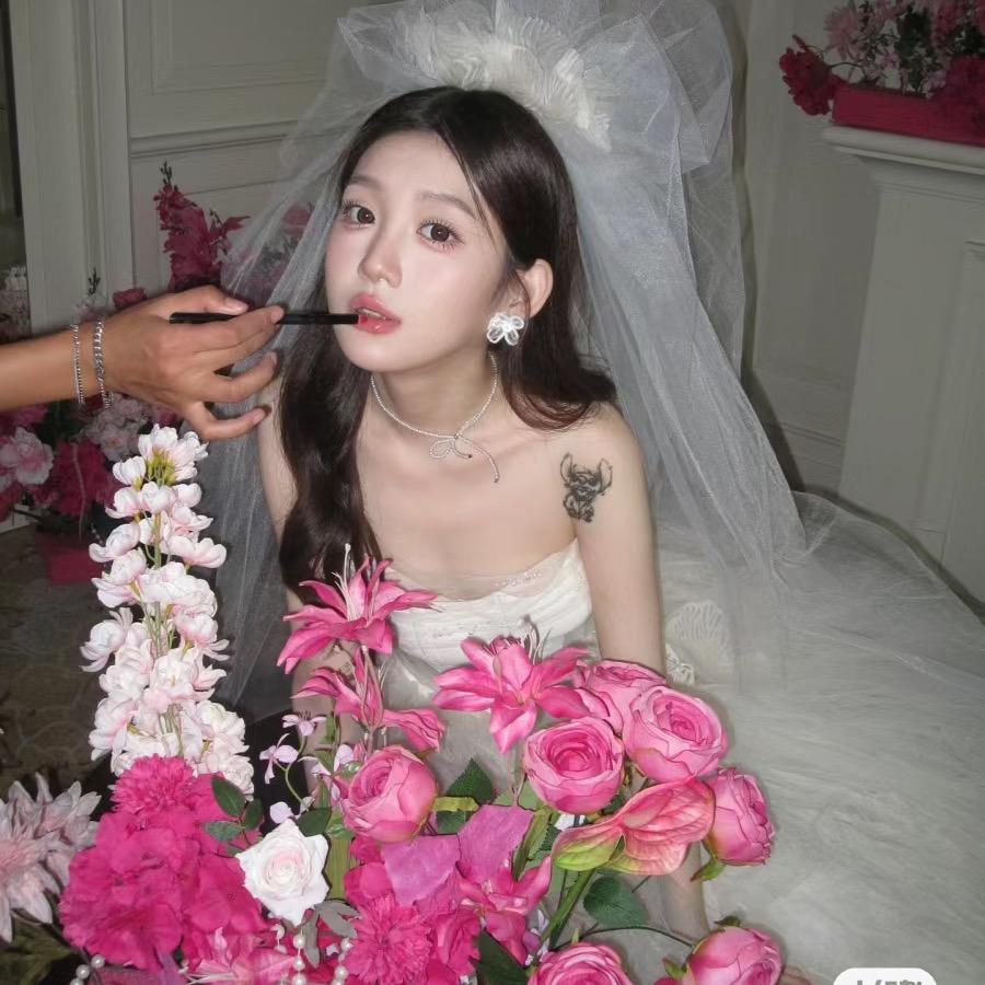 嵩县爱丽丝跟妆婚纱～亚琼