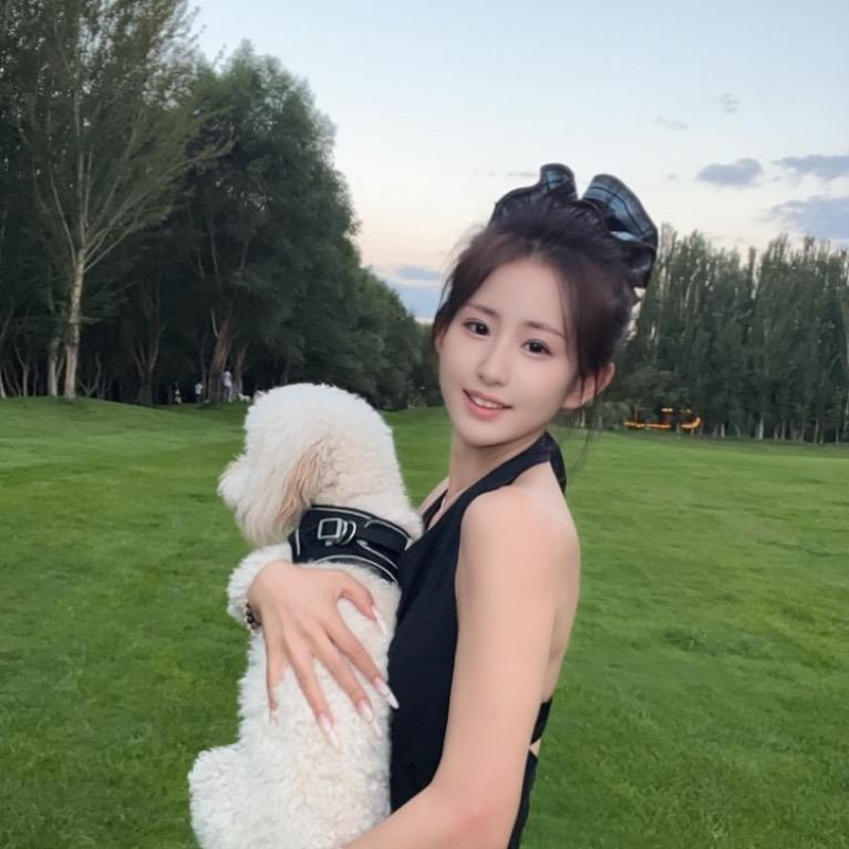 亲爱的你·婚纱礼服馆 欢欢吖🌿