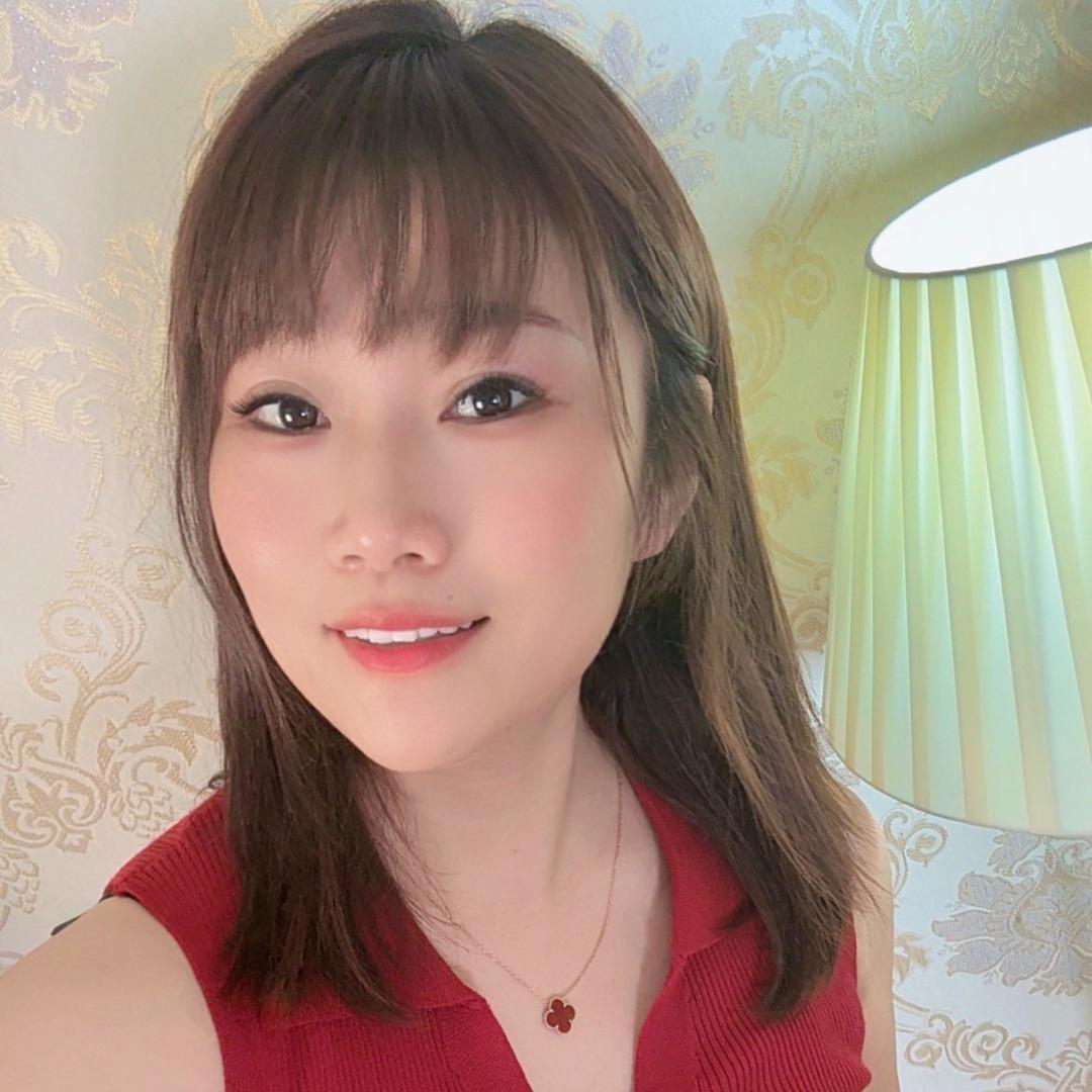 陈二妮❤️橱窗营业中