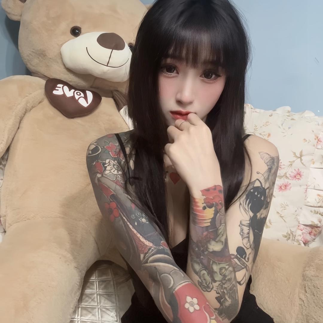成都纹身诗诗大魔王