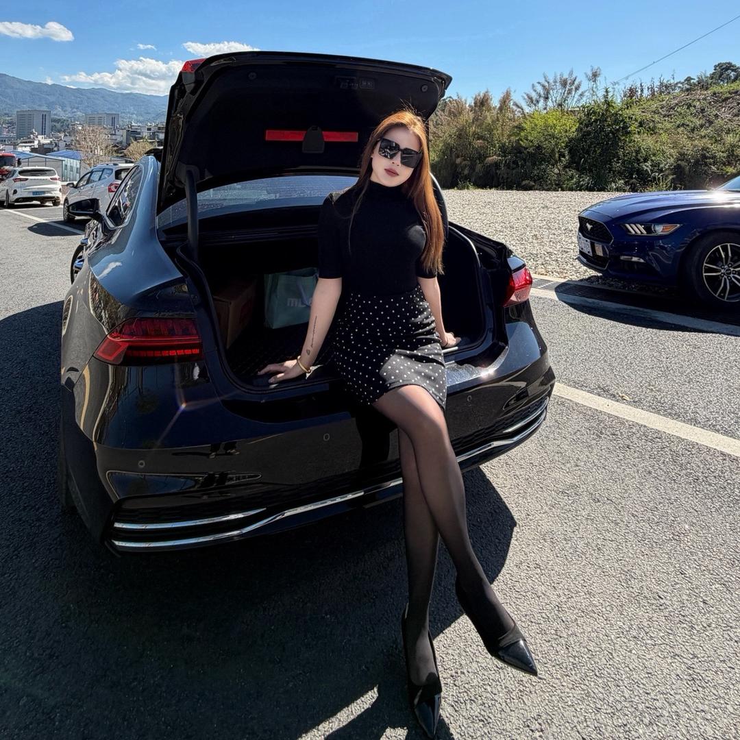 芳芳在临沧搞车🚗