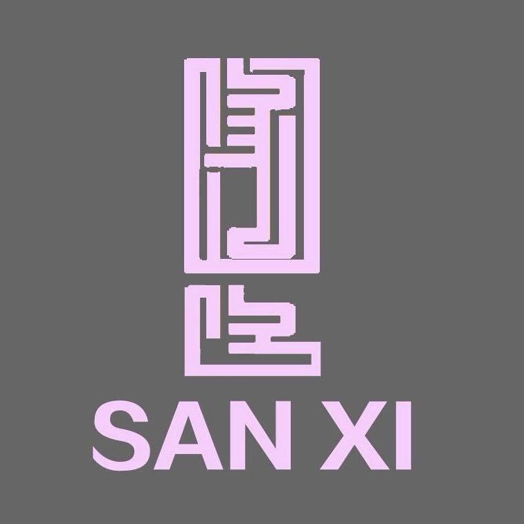三希民族服饰
