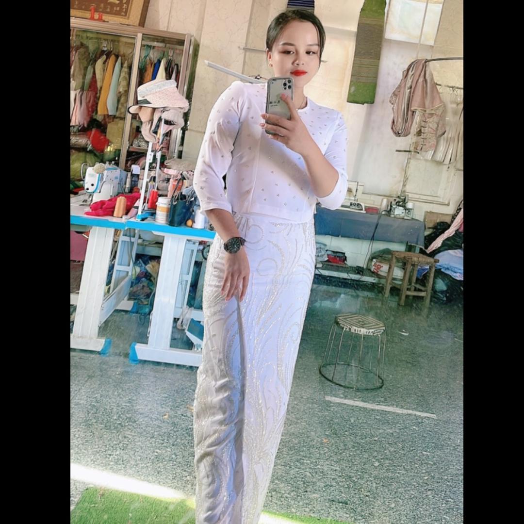芳芳傣服饰