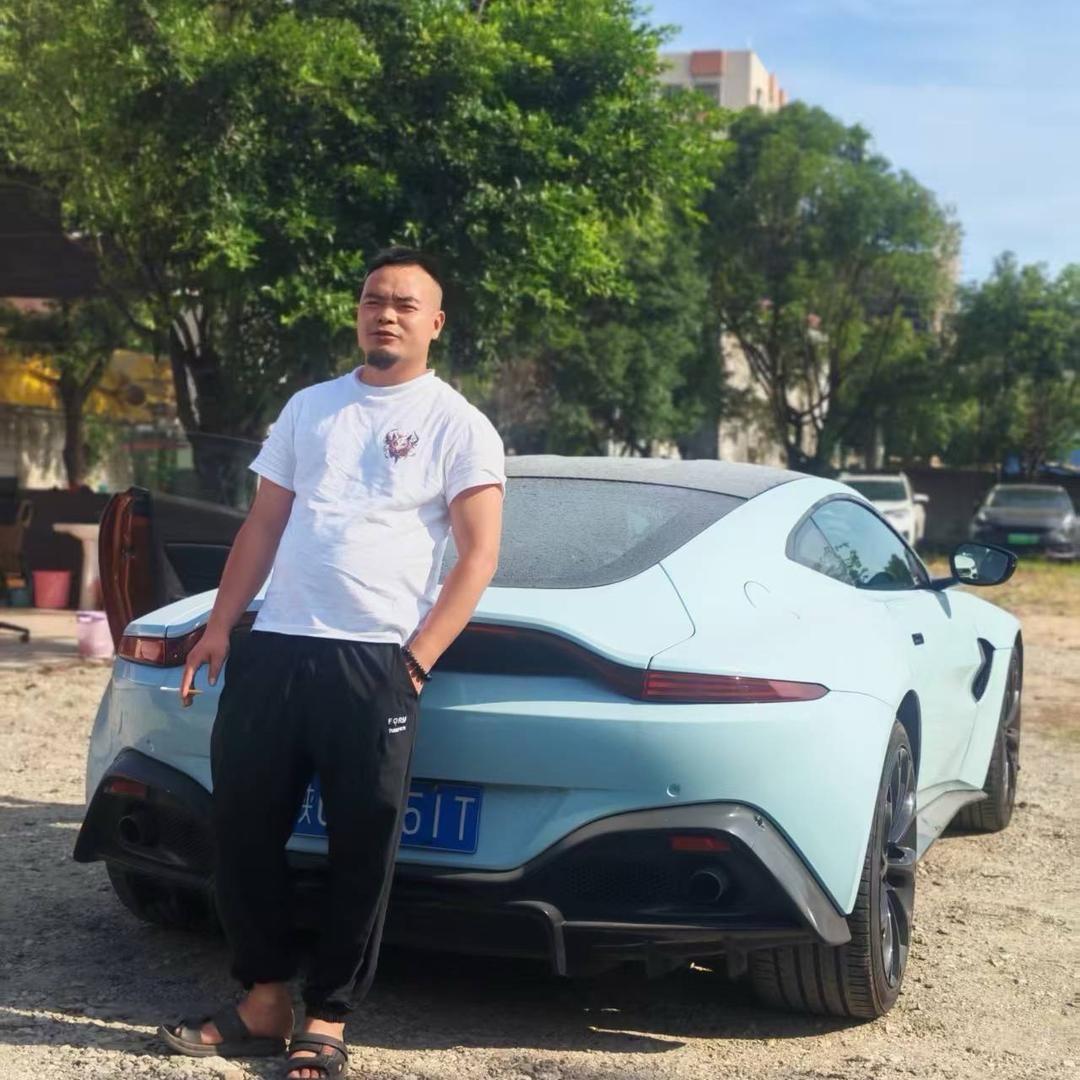 嘉鸿二手车有限公司