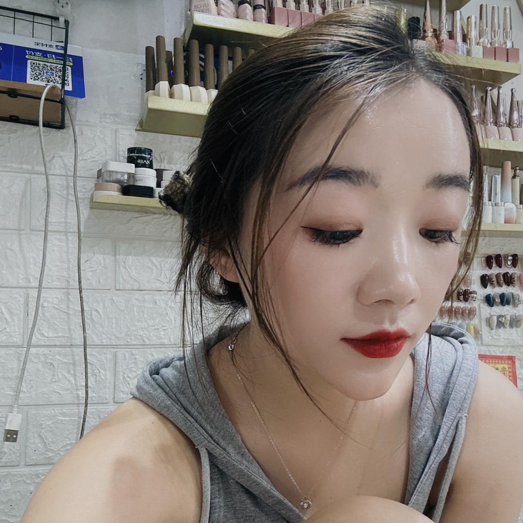 美人余
