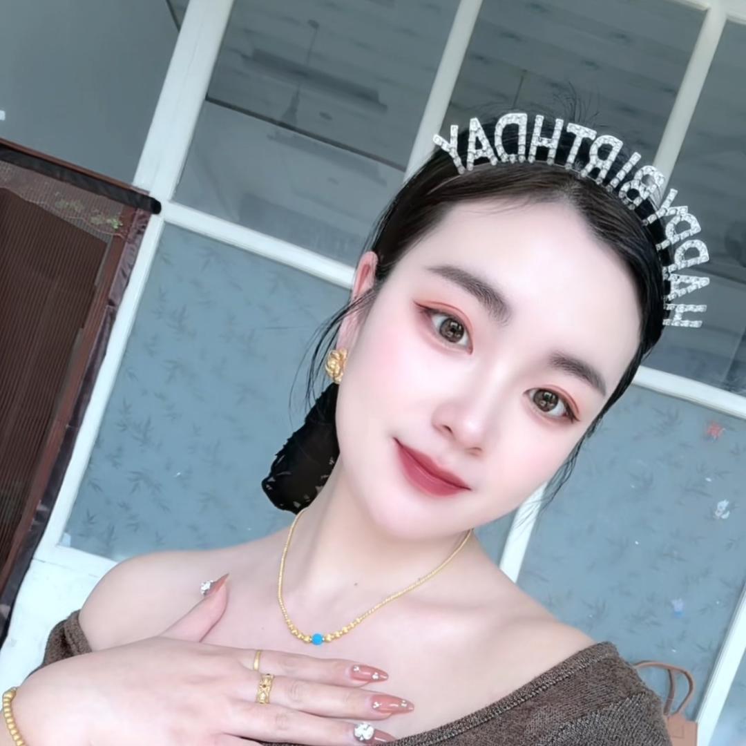 哼！还不是你宠坏的！
