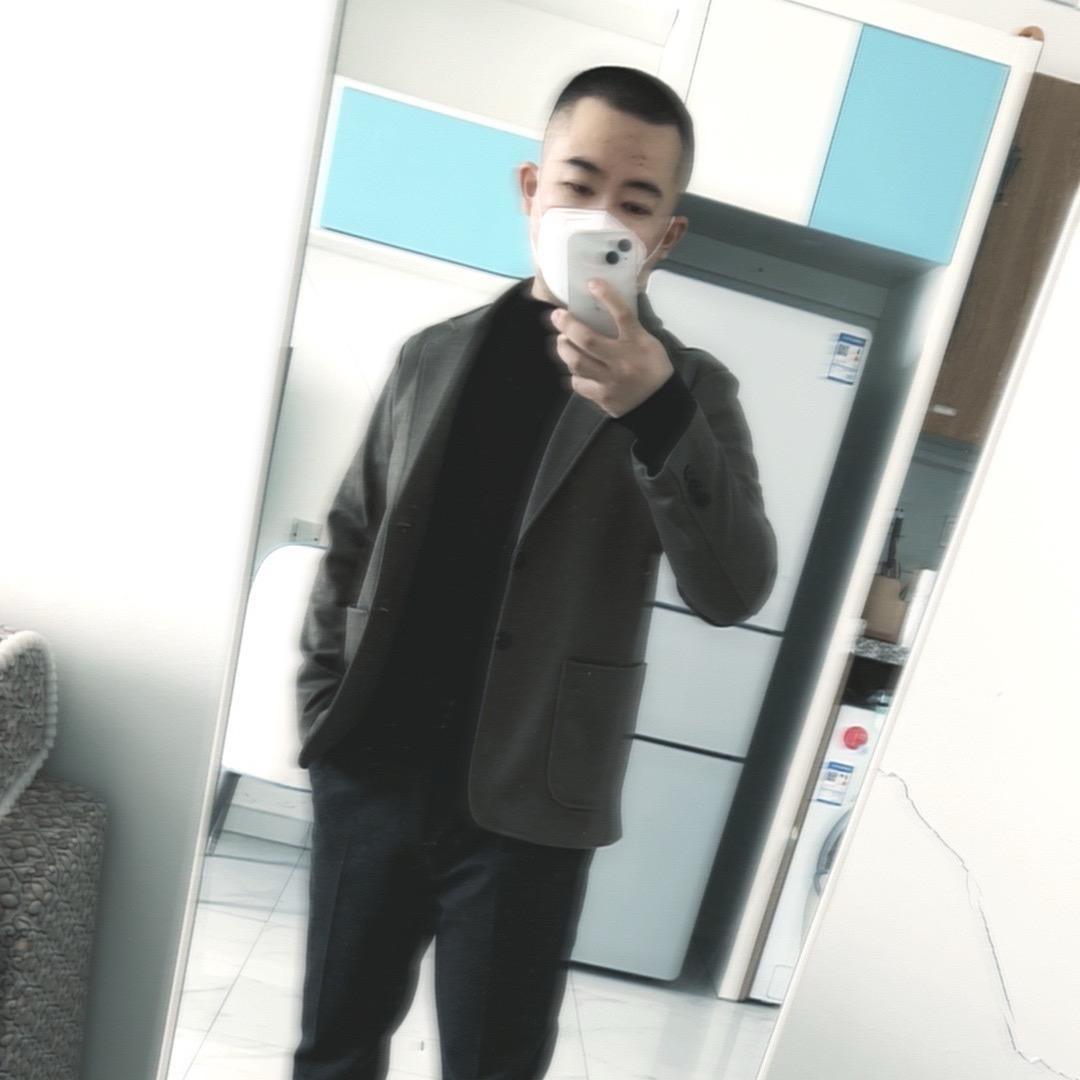 一只野生的呆头狸