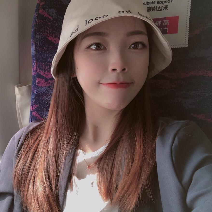 小何吖～⁹¹⁸