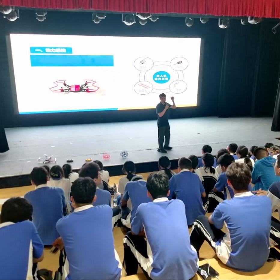 科技特长深圳李老师