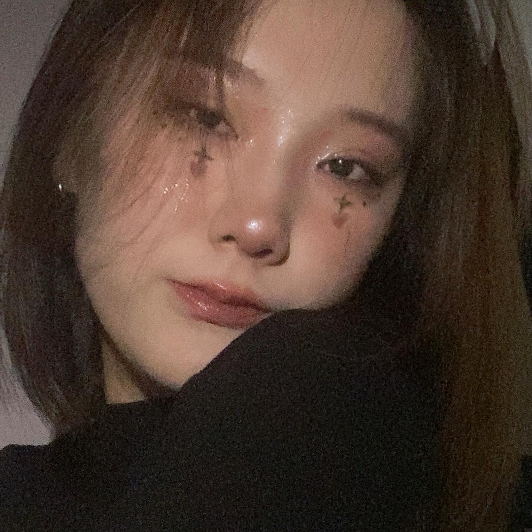 妍寶Isely