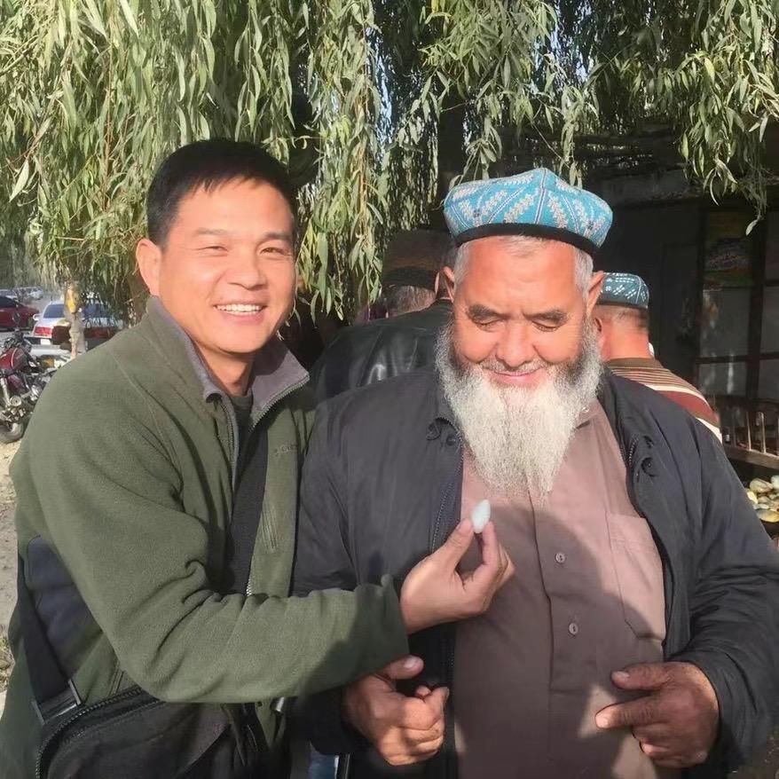 爱新疆和田玉原石2