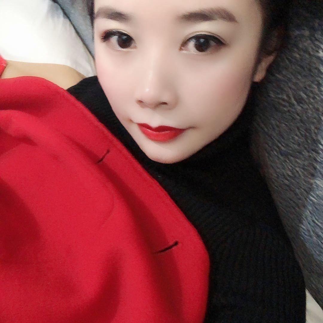 嗯……