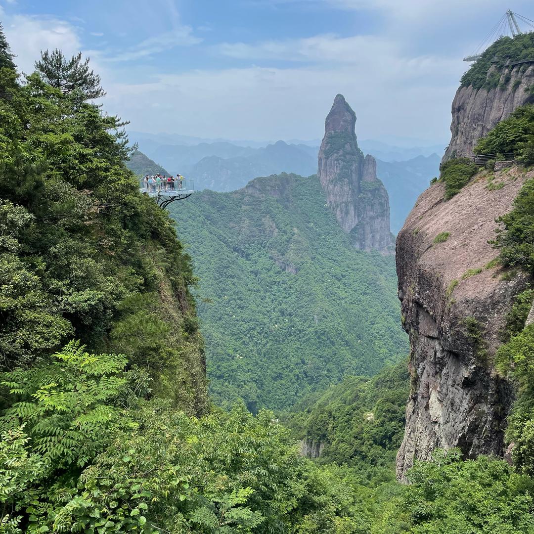 阿  潘