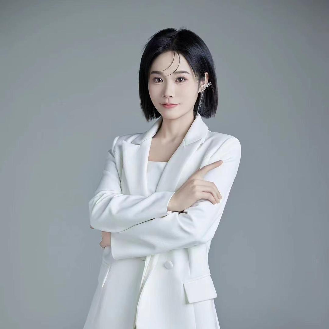 玮玮老师教钢琴