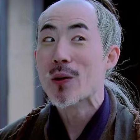 叼烟、驱赶愁绪