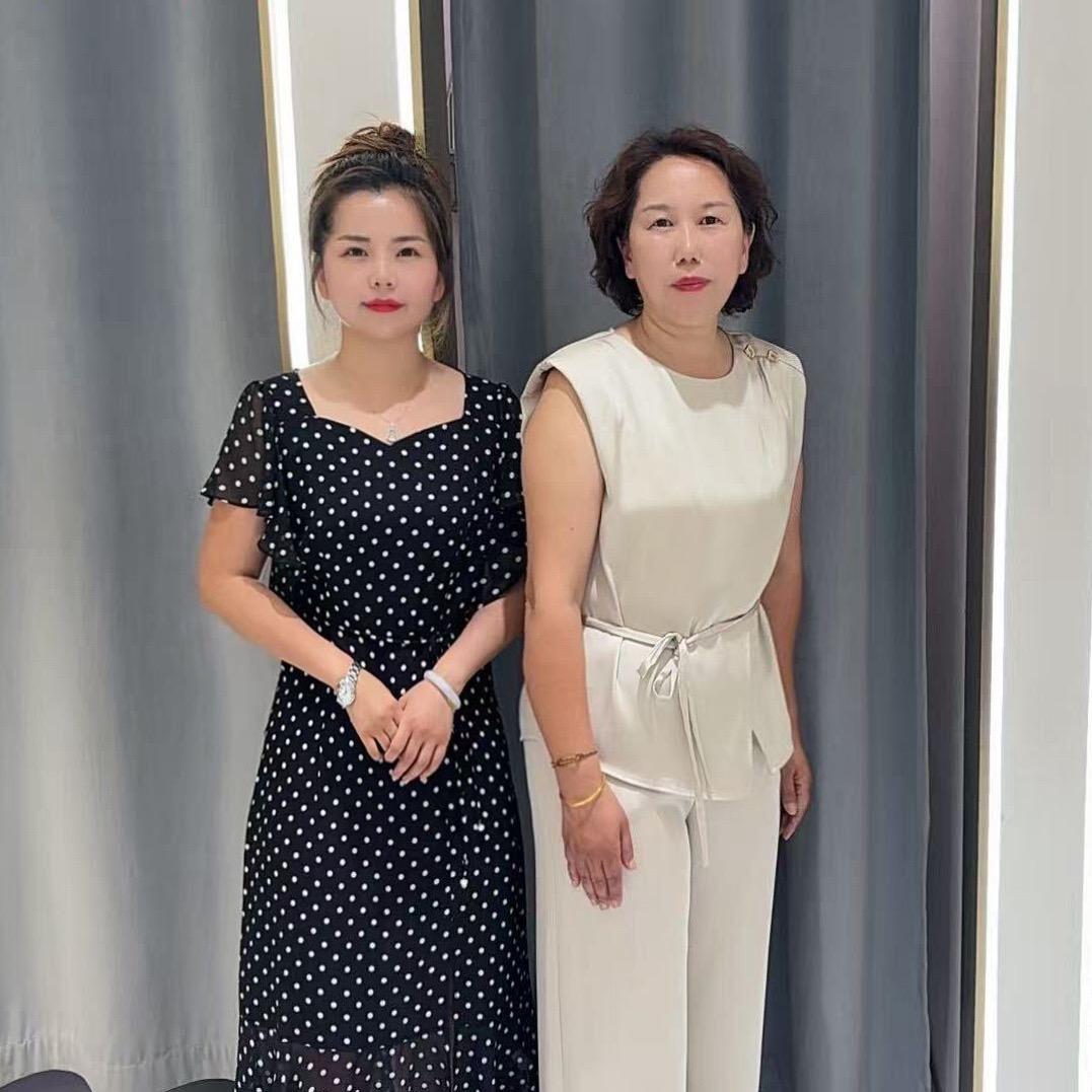 资溪鼎尚服饰红尚明都