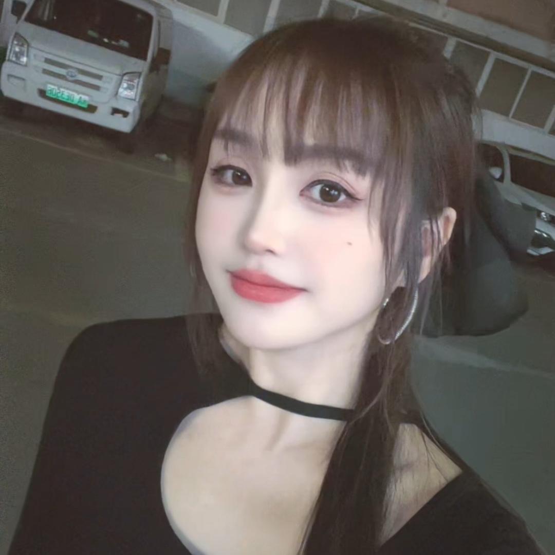 衣三衣四服装店