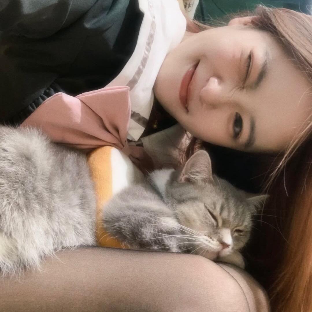 ￴ ￴ ￴￴ ￴ ￴ ￴