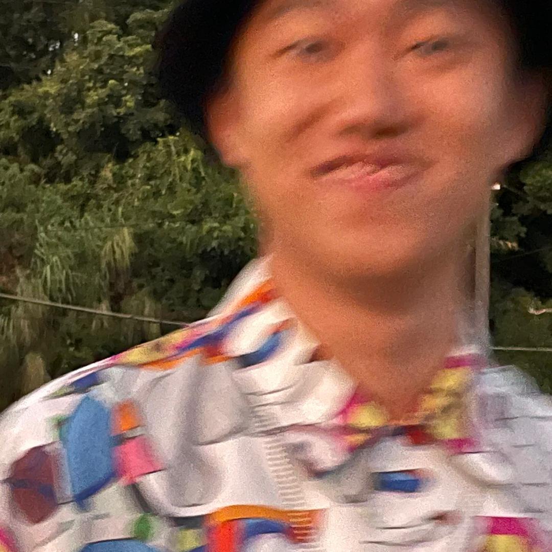 大牙板食饱饱😍