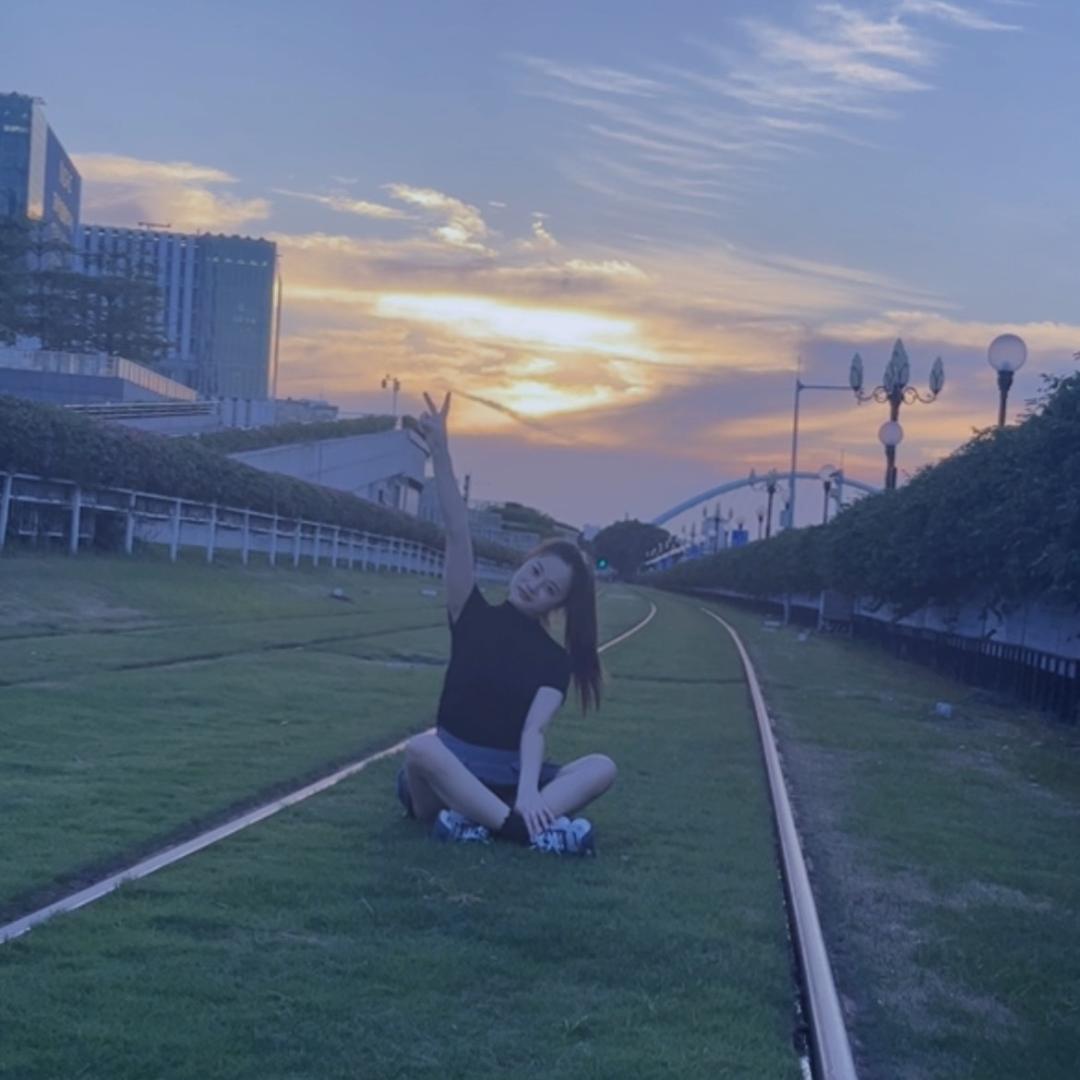 怪阿姨🧍‍♀️