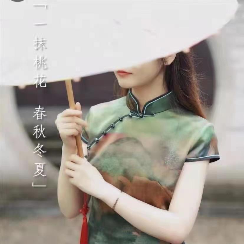 雅度服饰连衣裙主理人