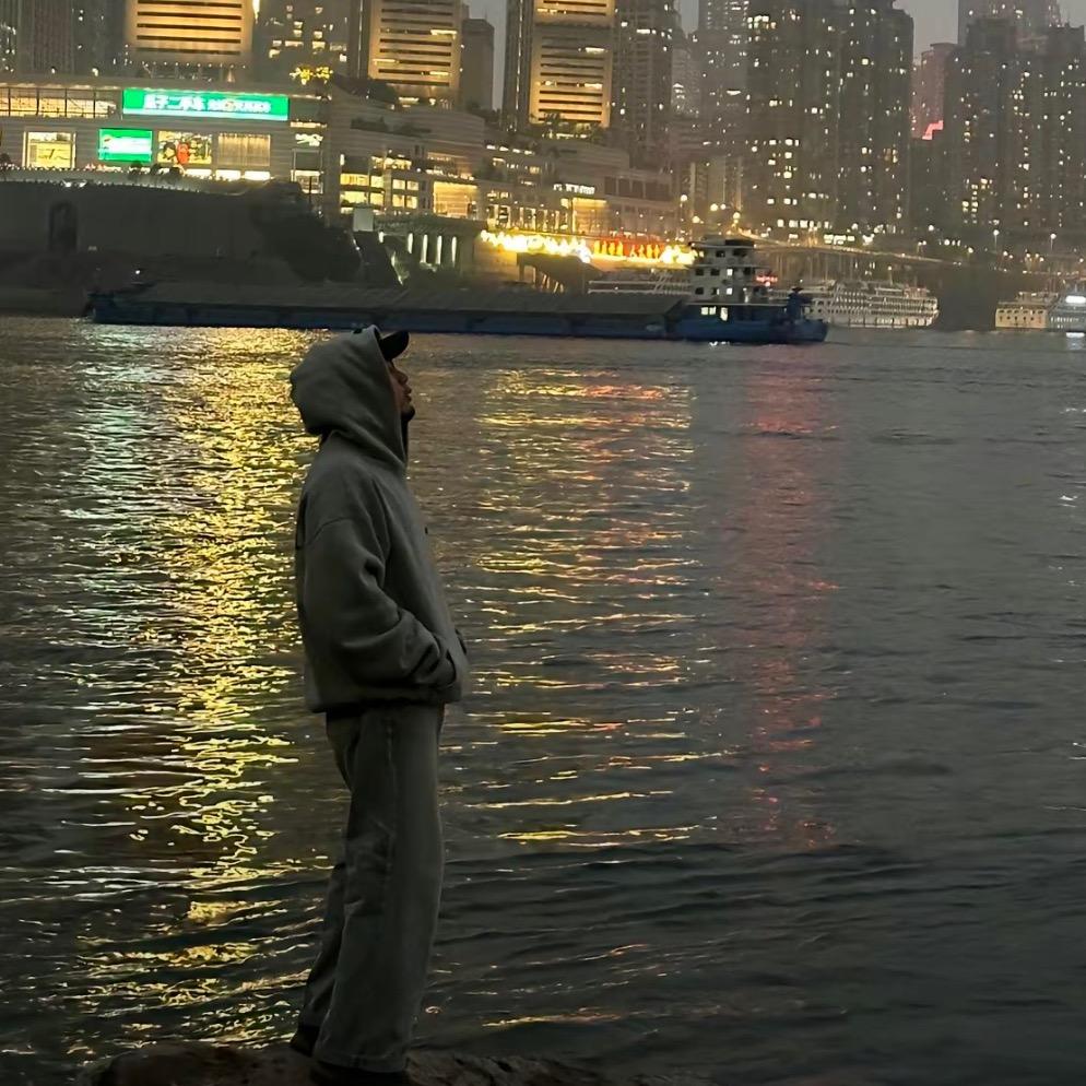 网红（长得摔）