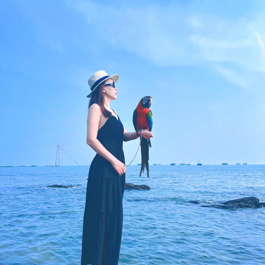 贝贝与鸟（一个女孩）