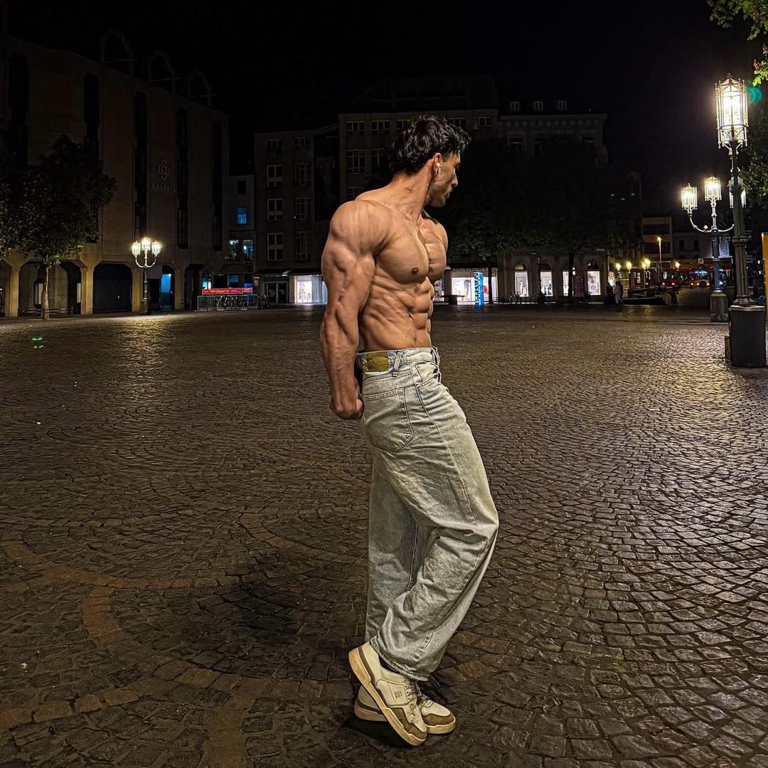 打不死的超人强