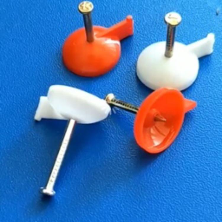 钉不凡