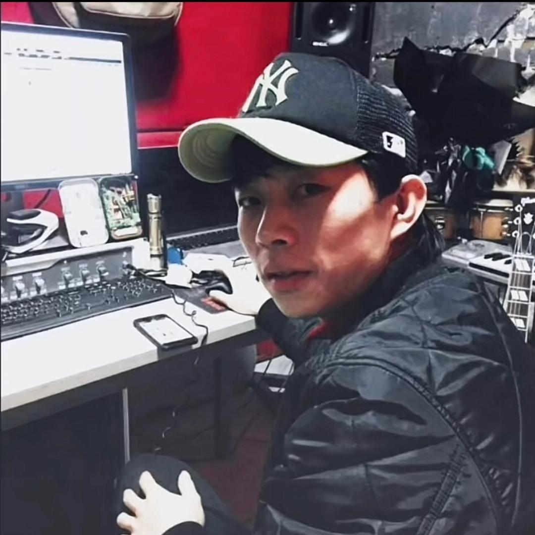 王豹。
