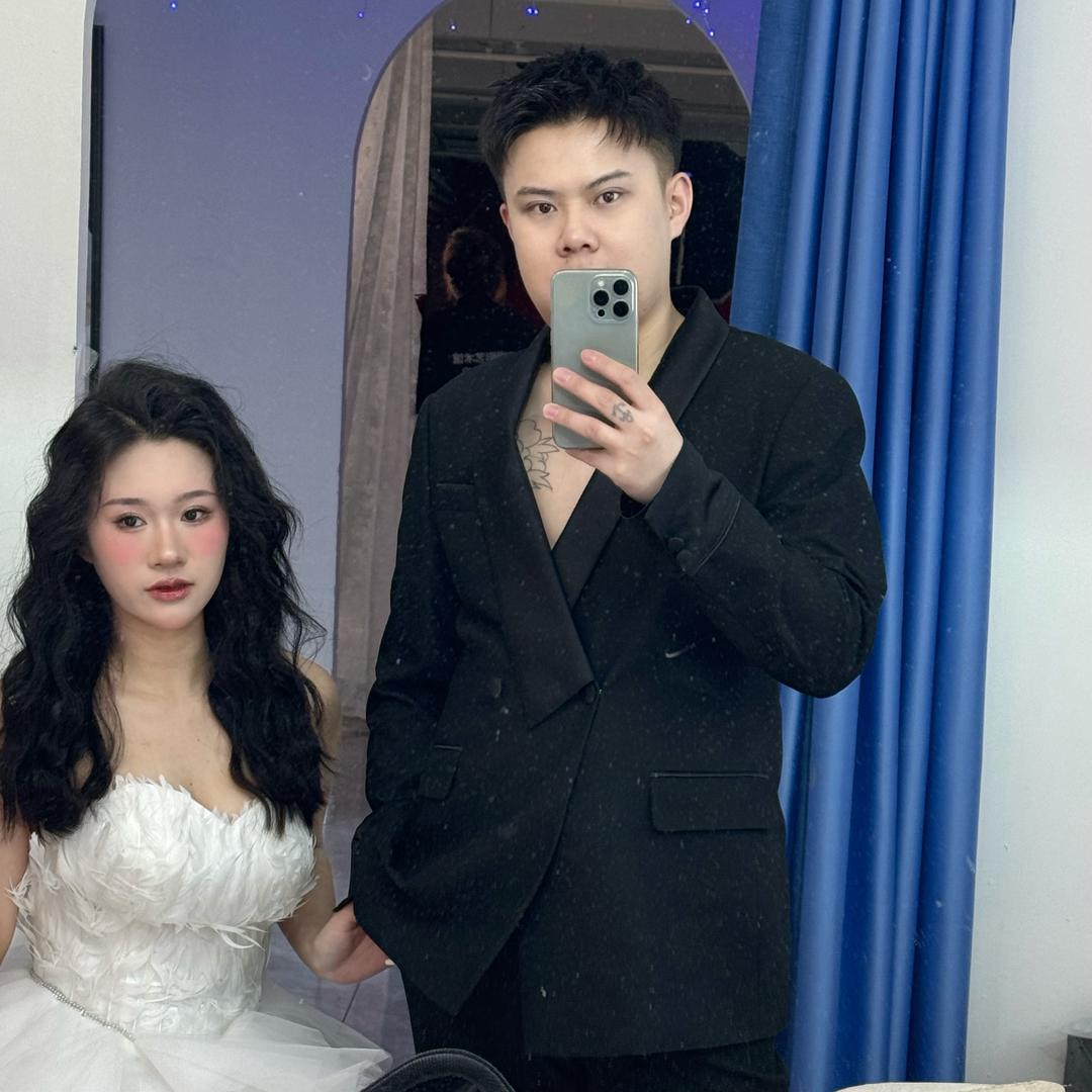 小奇烫染➕美甲工作室