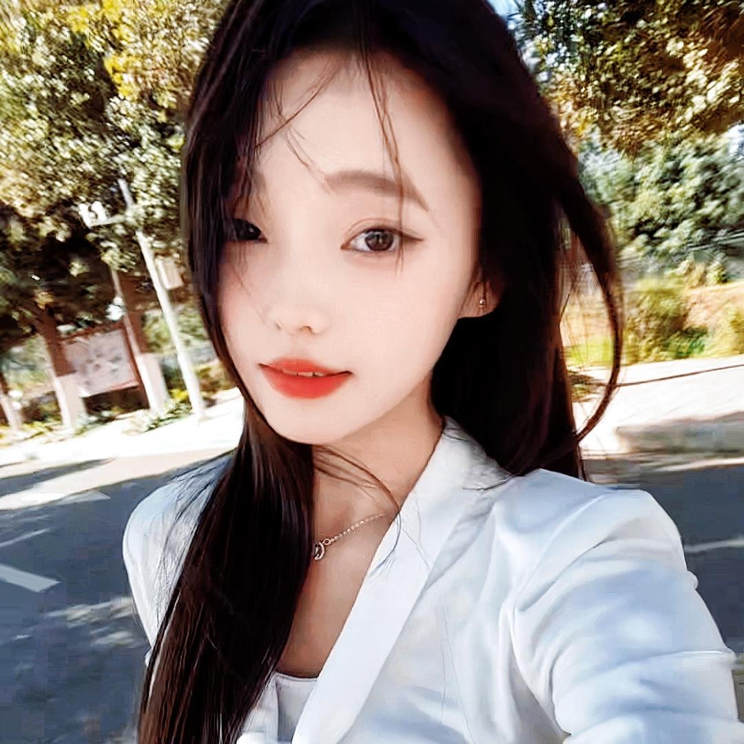 夫  人