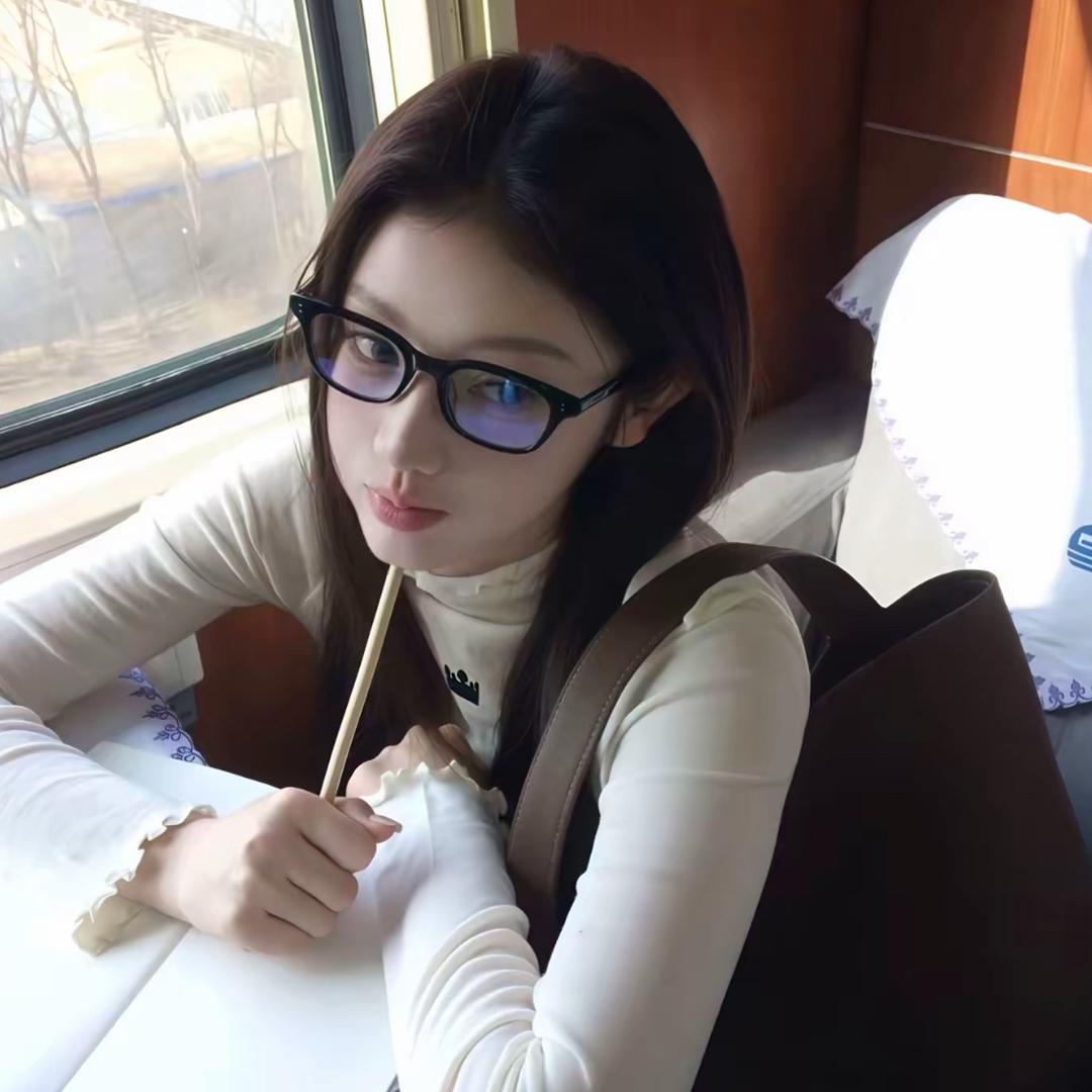 爱吃香菜La