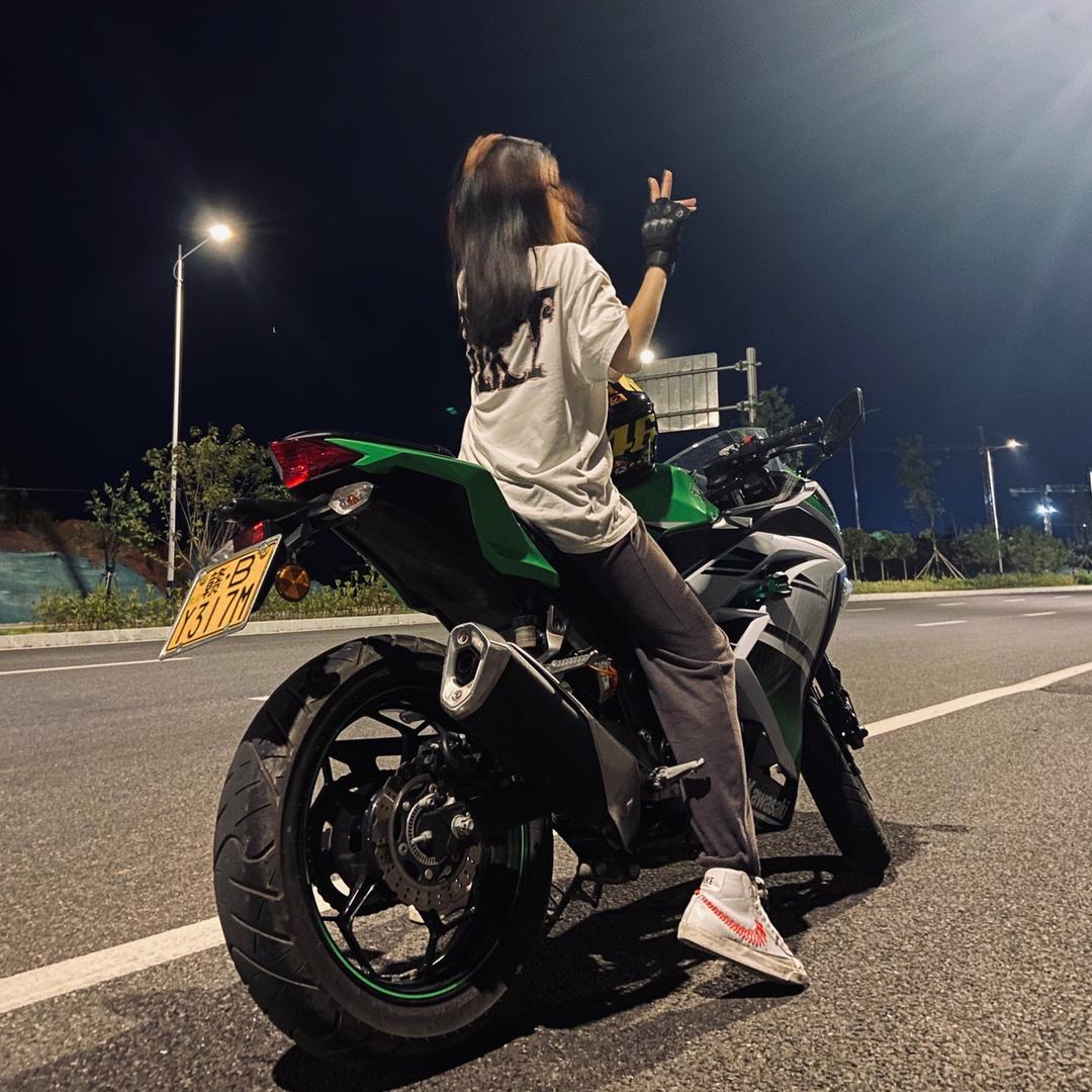 小金牙🏍️