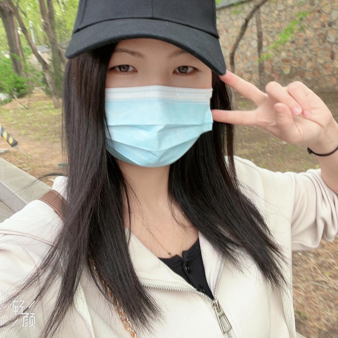 明明很恬