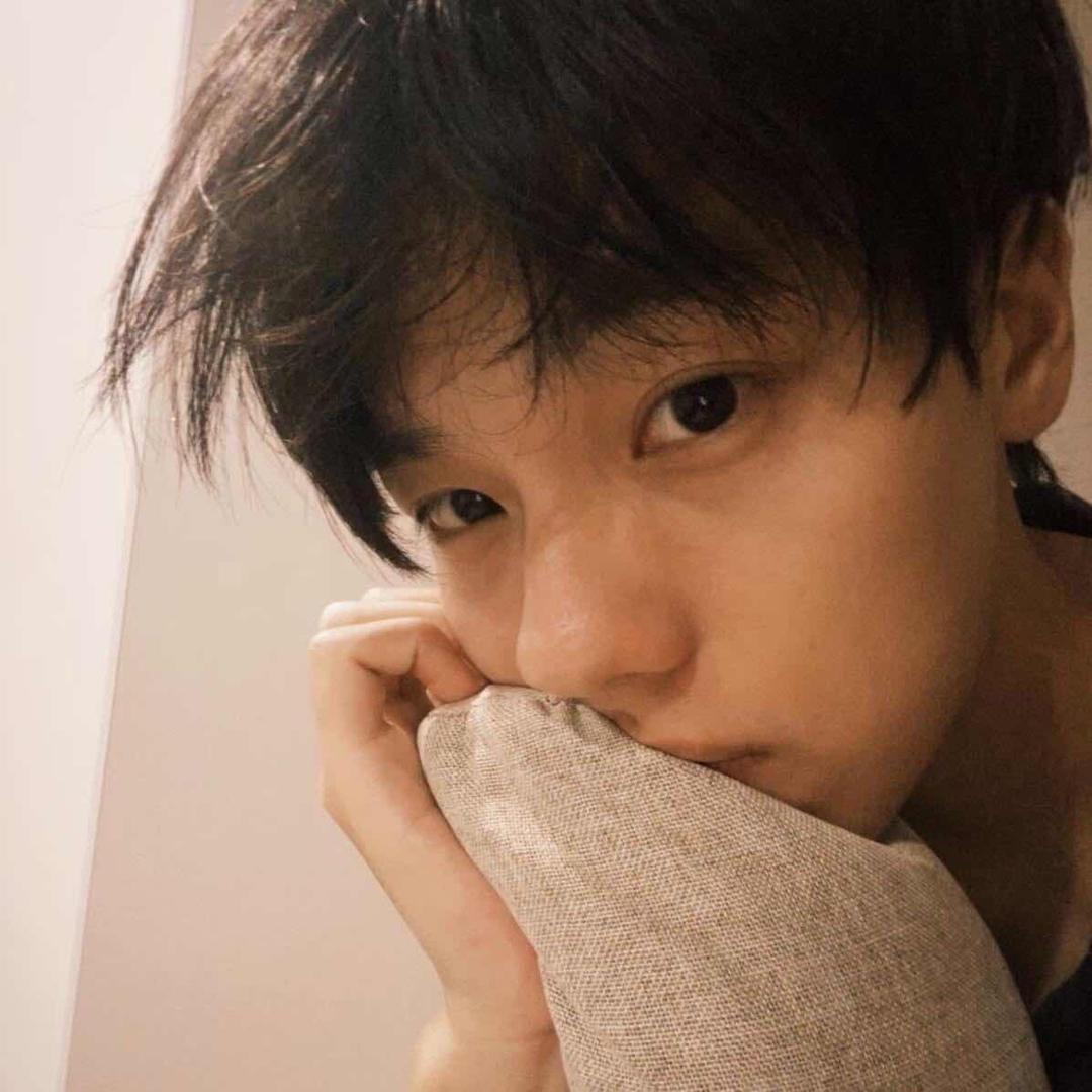 ʜᴜxᴜsʜᴇɴɢzw