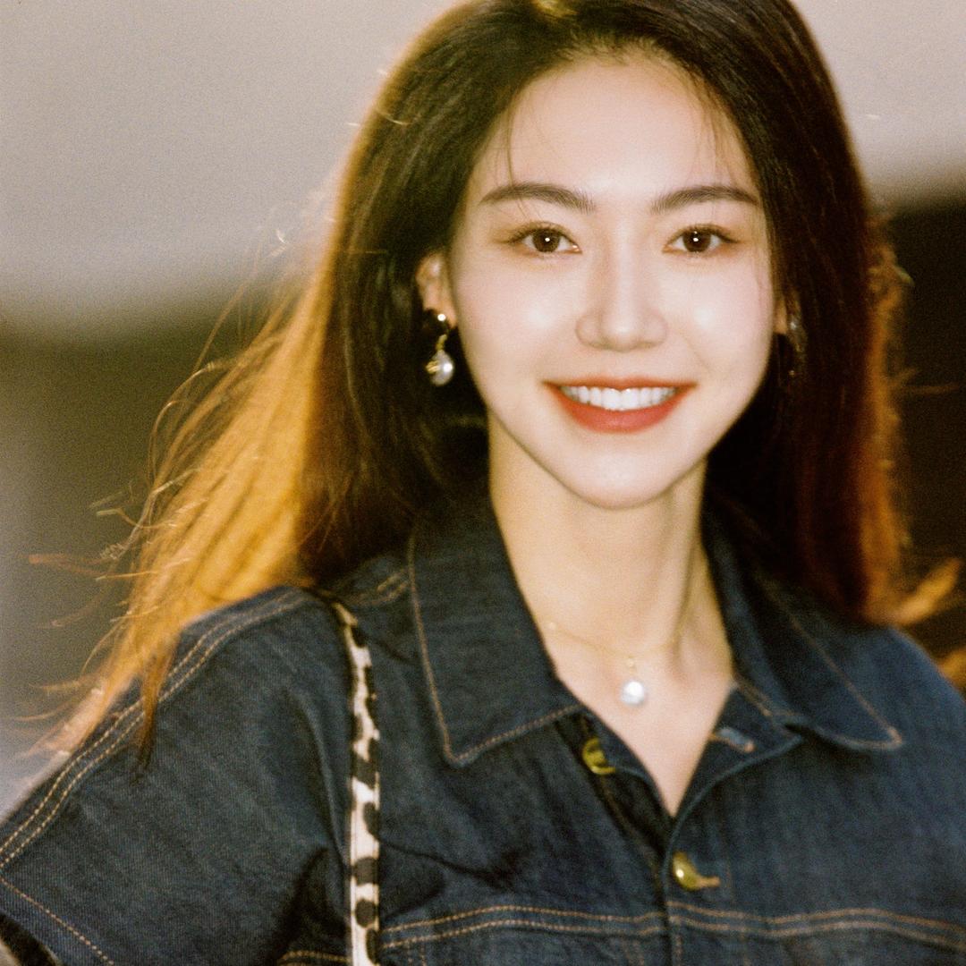 黄梦莹maggie