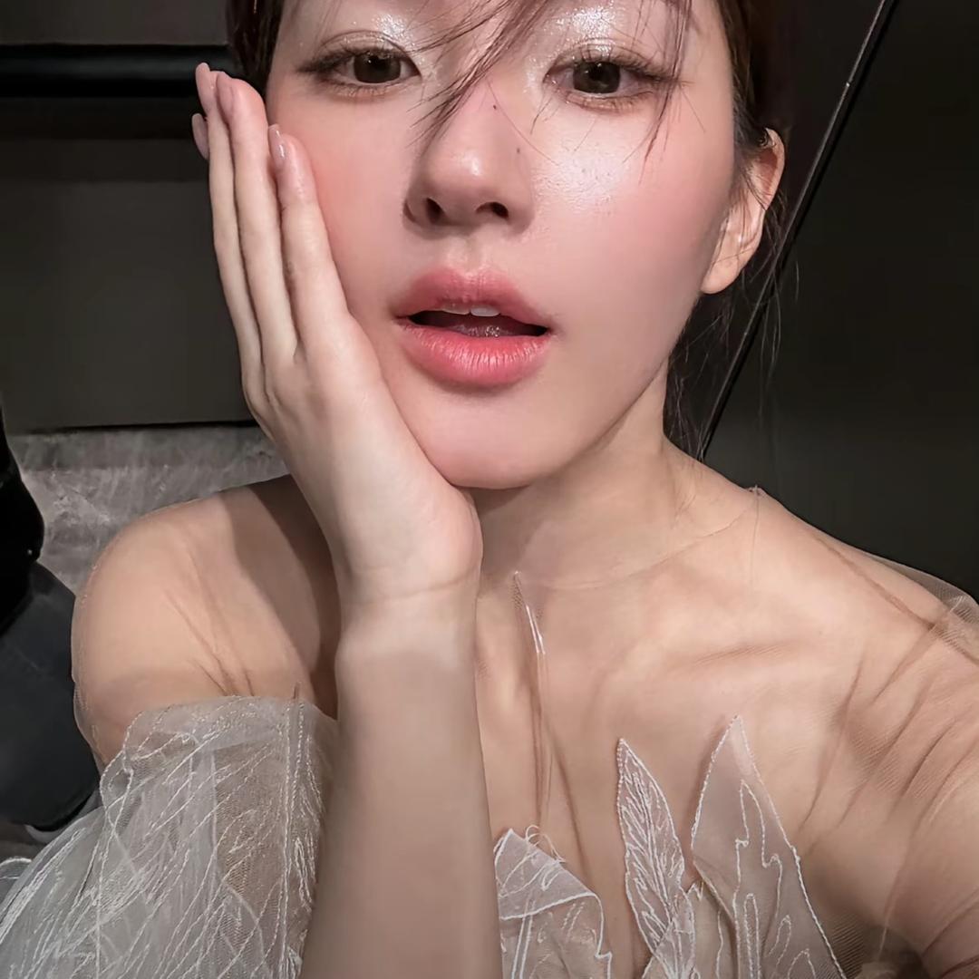 Li .