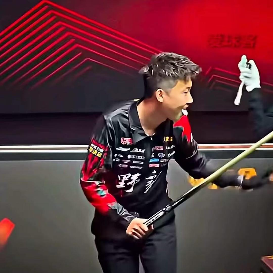 她的眼泪是我见过最澄澈的水