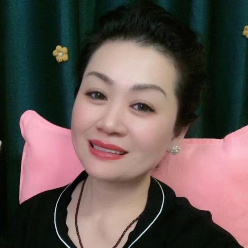 小英子🌹早五点直播🌹