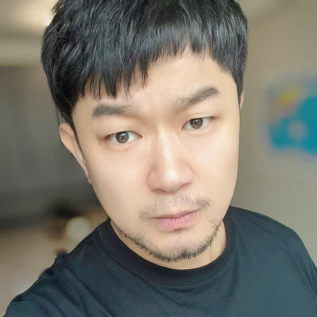 爱毅思躺